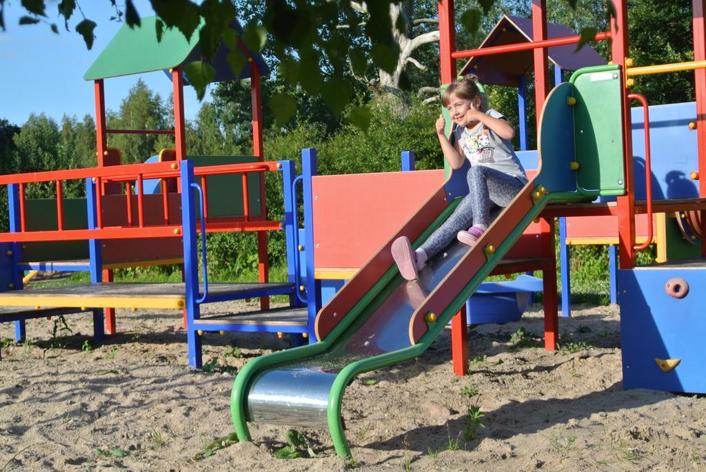 Willa Adamow Миелно Екстериор снимка